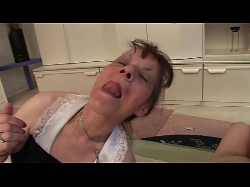 ❤️ Żewġ nanniet u nannu wieħed għandhom threesome Video tal-ħakk f'mt.libporno.ru