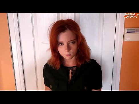 ❤️ Gwardja tas-Sigurtà Ikkastigat lil Pretty Woman għal Serq ta' Ħanut - Cum F'Ħalq Video tal-ħakk f'mt.libporno.ru