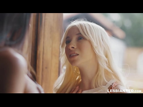 ❤️ It-tifla tiġi d-dar ftit xhur wara u tispiċċa tiekol il-pussy tal-stema taghha Video tal-ħakk f'mt.libporno.ru